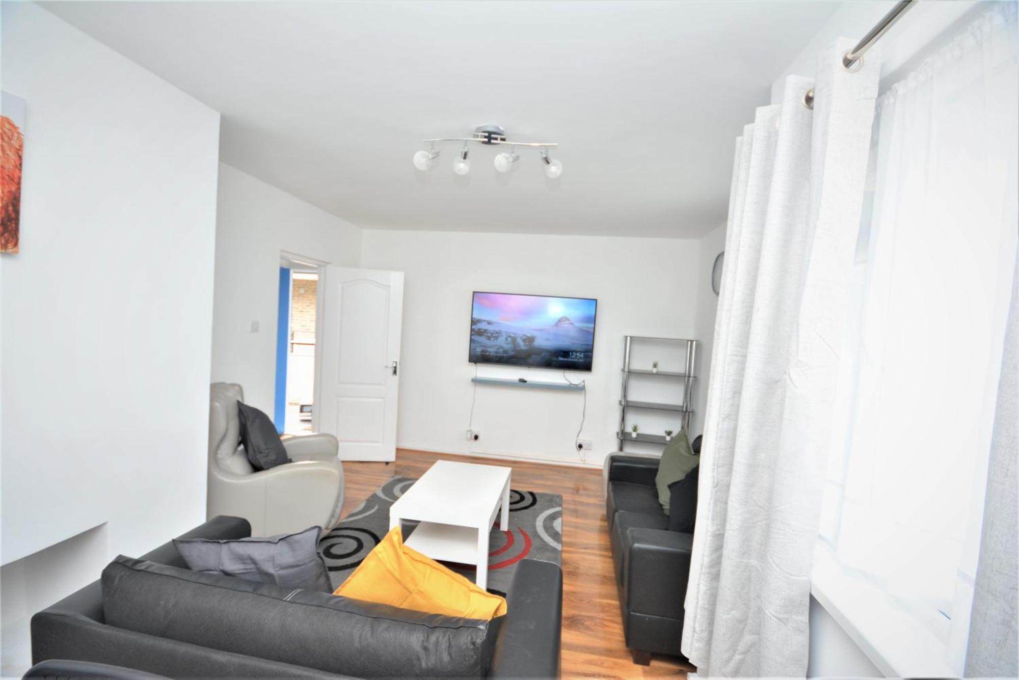 Lovely 2 Bedroom Condo In Greater 런던 외부 사진
